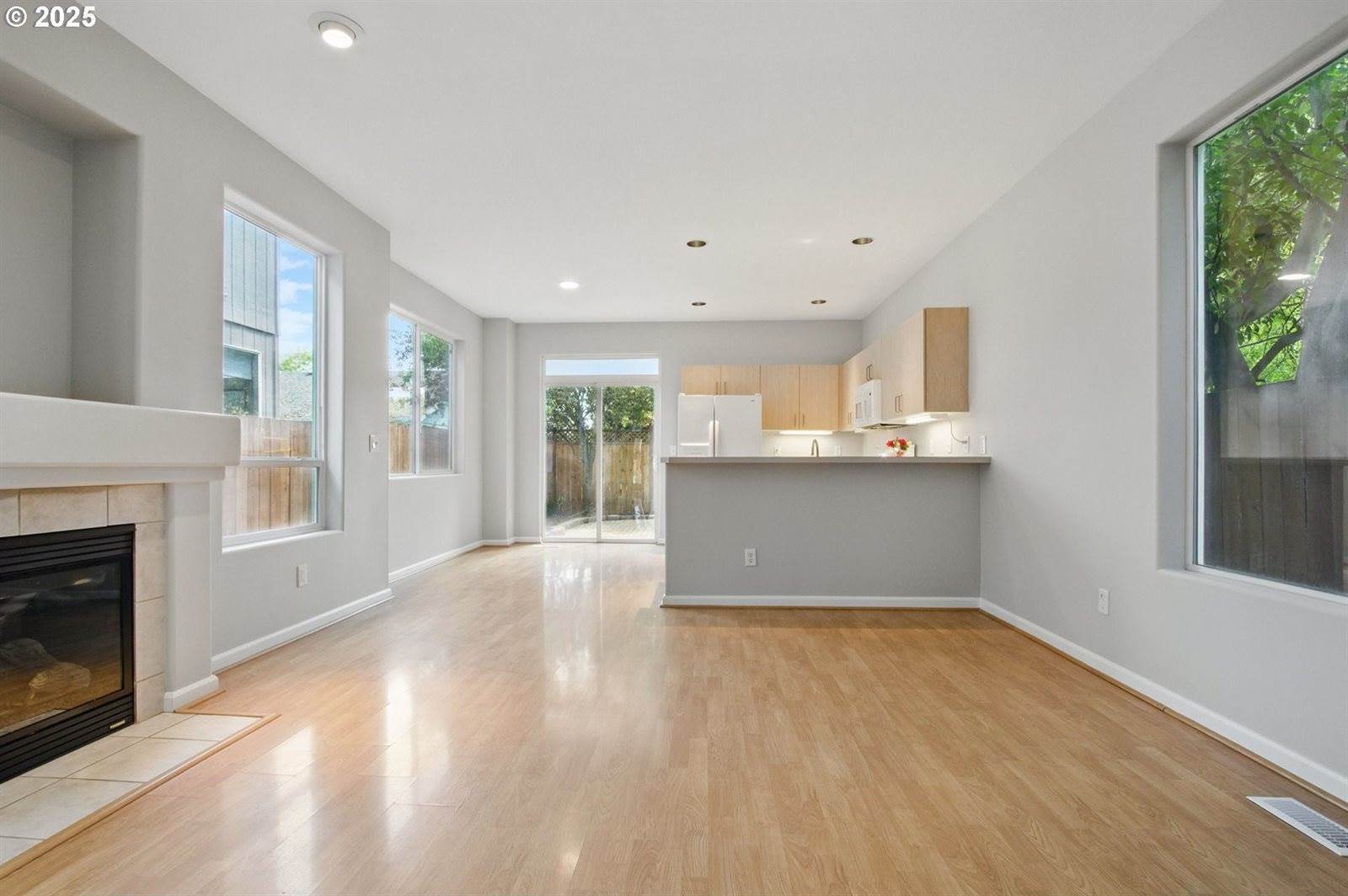 8564 North Mohawk Ave, Portland, OR 97203