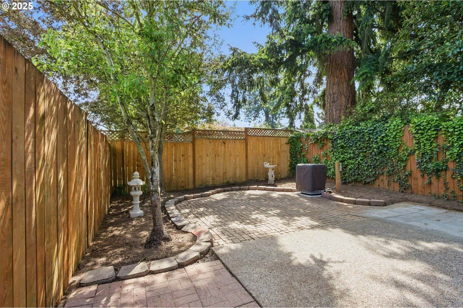 8564 North Mohawk Ave, Portland, OR 97203