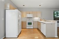 8564 North Mohawk Ave, Portland, OR 97203