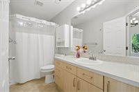 8564 North Mohawk Ave, Portland, OR 97203