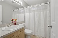 8564 North Mohawk Ave, Portland, OR 97203