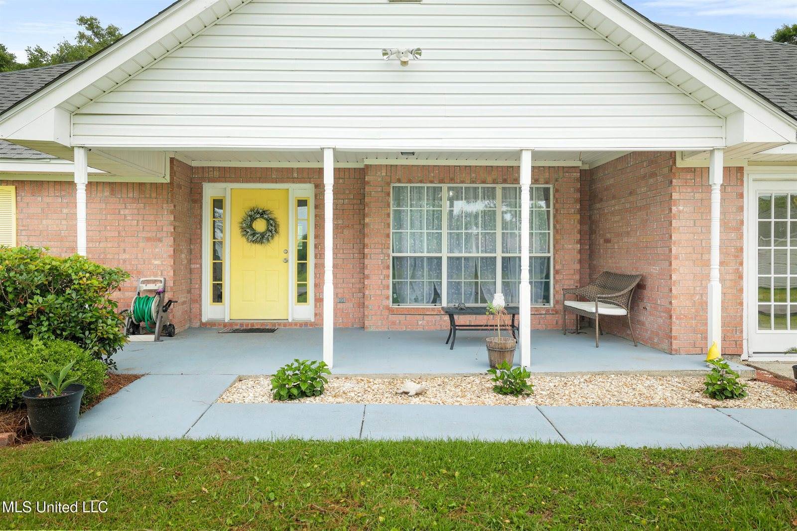 11066 Bayview Lane, Biloxi, MS 39532