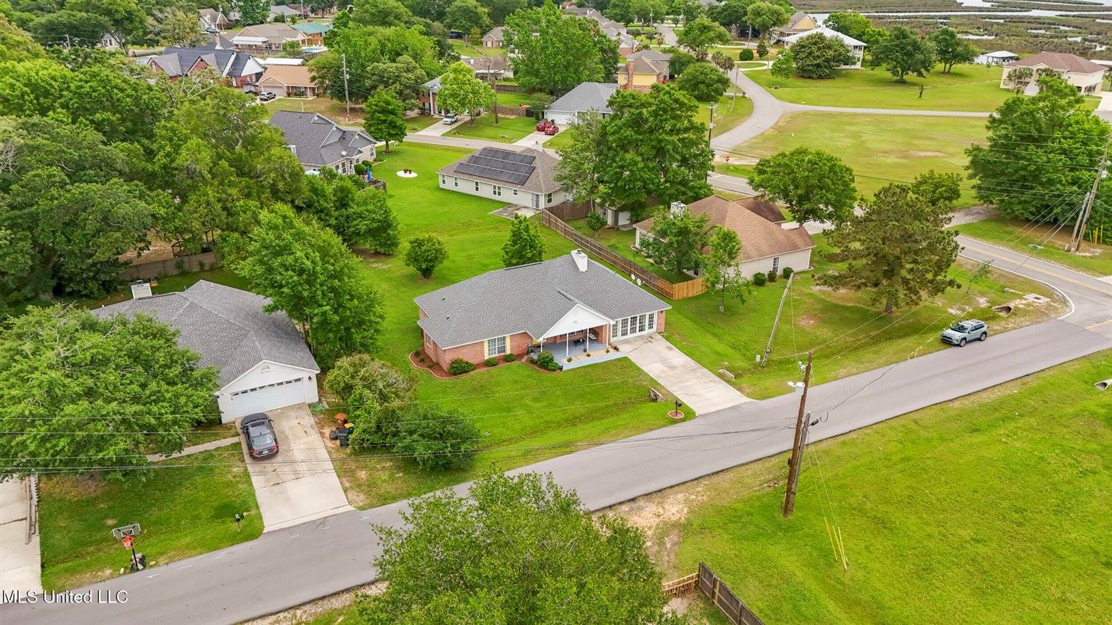 11066 Bayview Lane, Biloxi, MS 39532