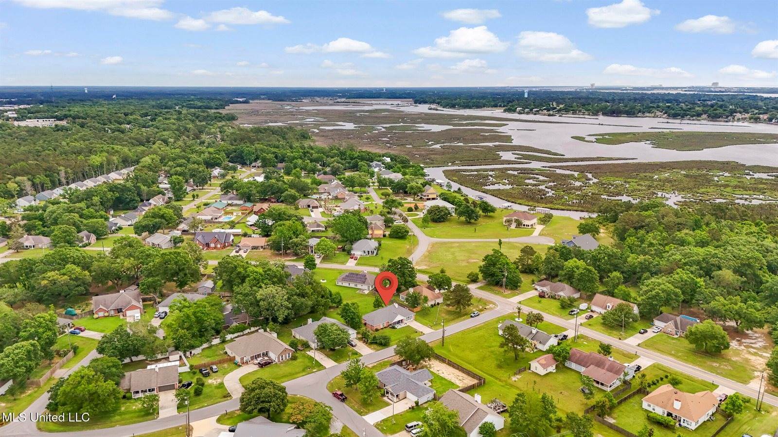 11066 Bayview Lane, Biloxi, MS 39532