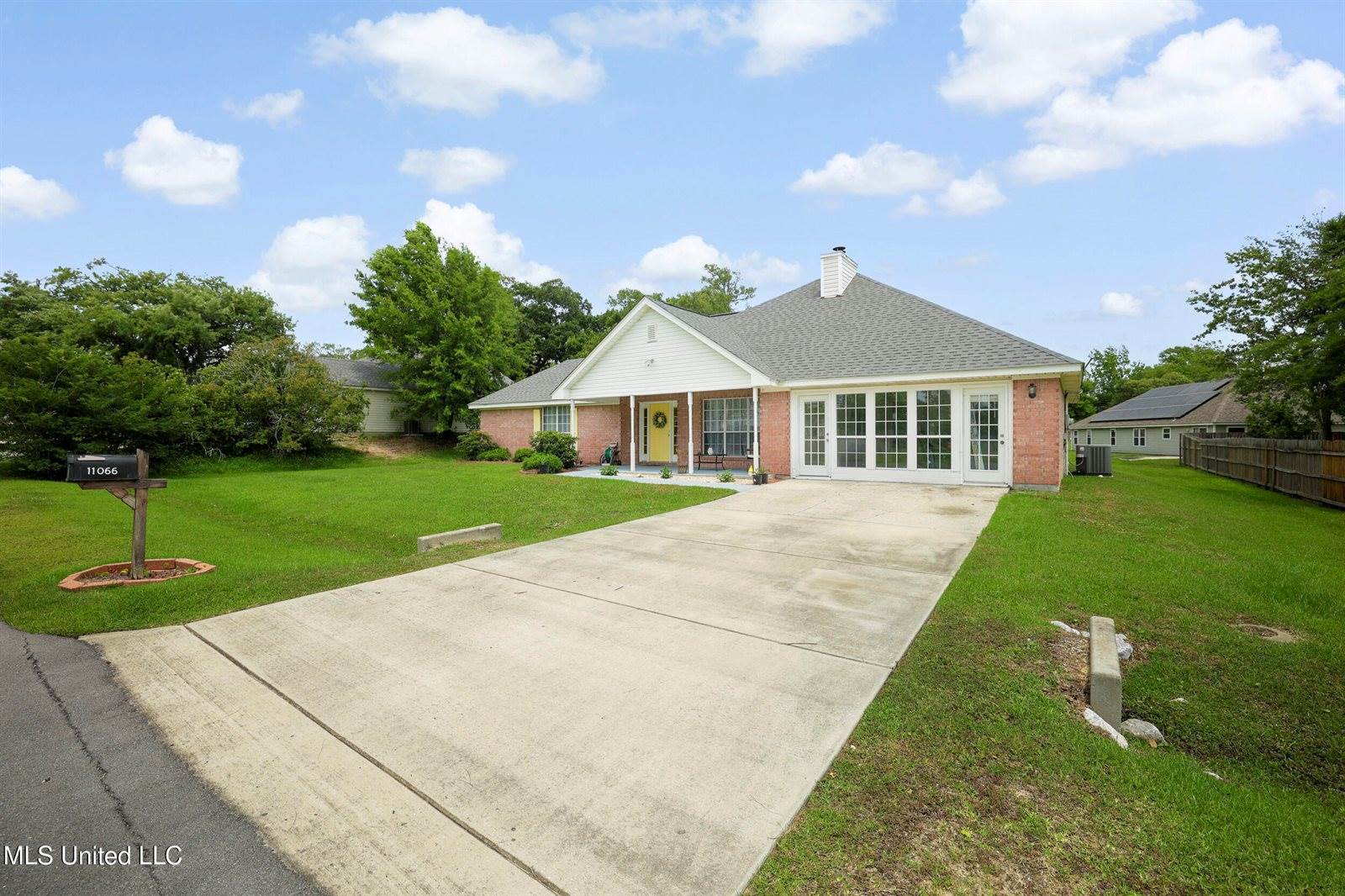 11066 Bayview Lane, Biloxi, MS 39532