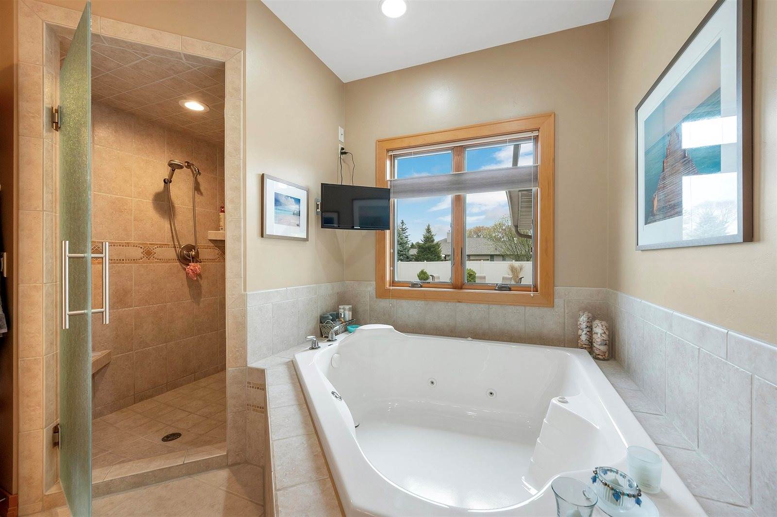 1520 Belle Plane Circle, Howard, WI 54313