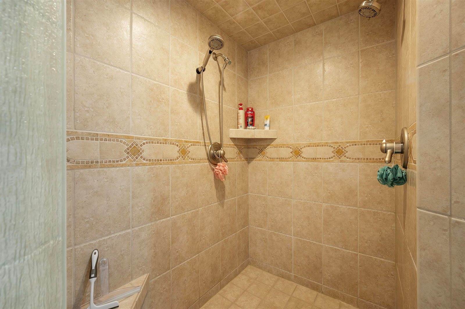 1520 Belle Plane Circle, Howard, WI 54313