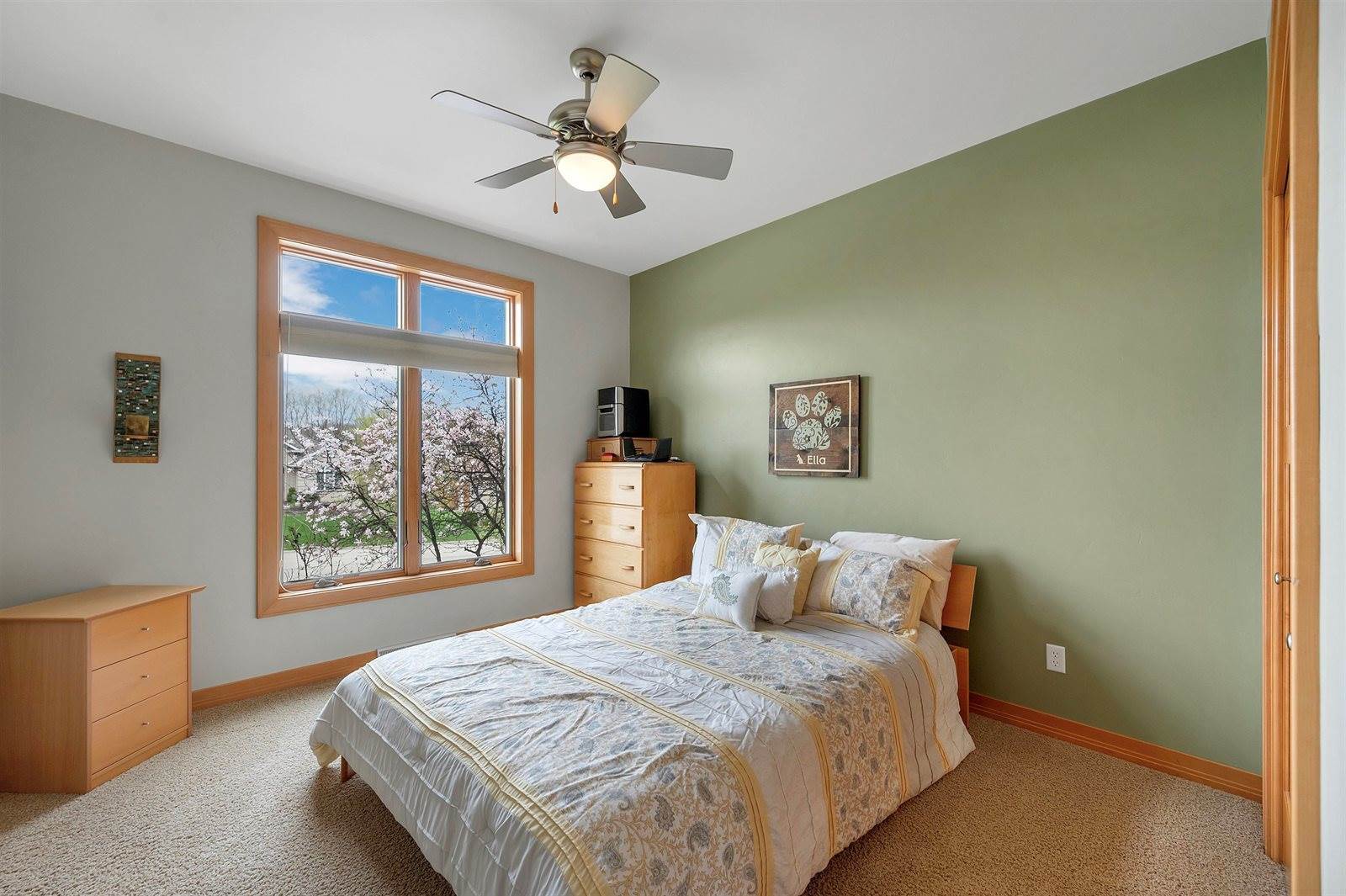 1520 Belle Plane Circle, Howard, WI 54313