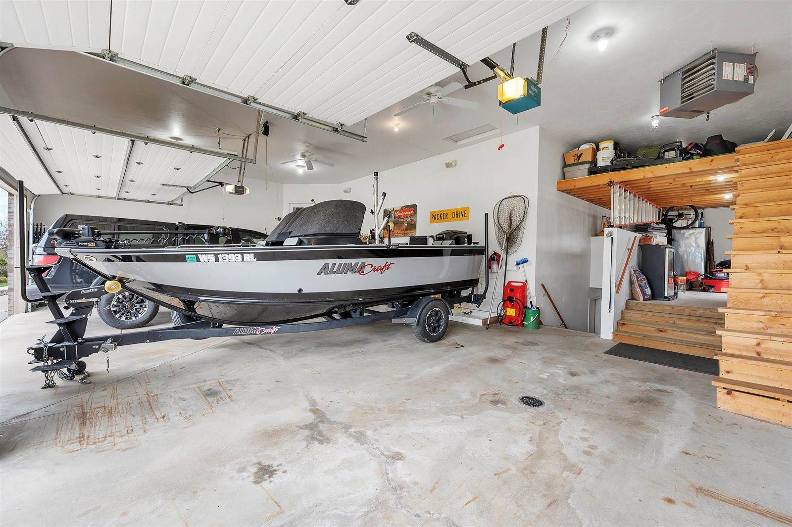 1520 Belle Plane Circle, Howard, WI 54313