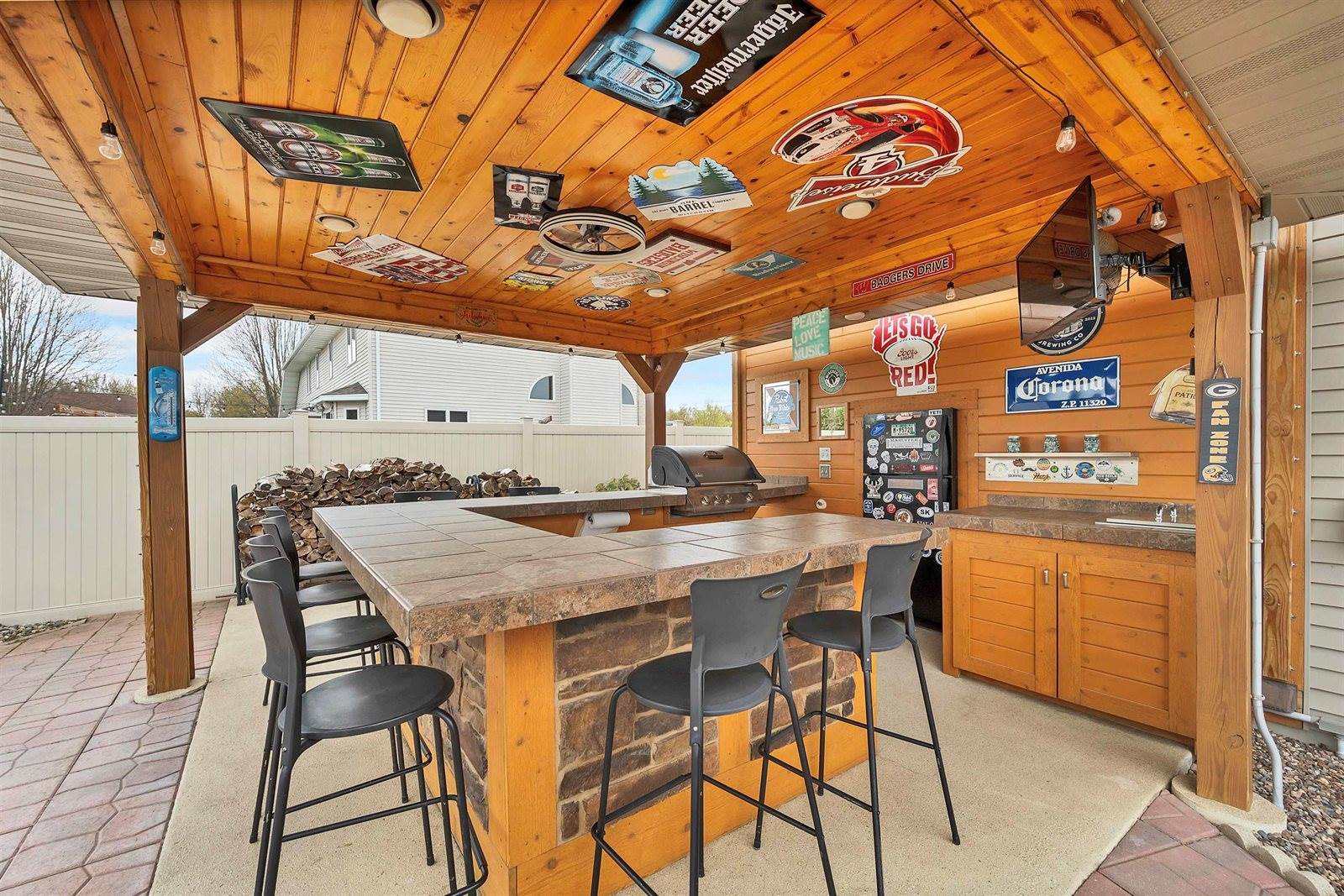 1520 Belle Plane Circle, Howard, WI 54313