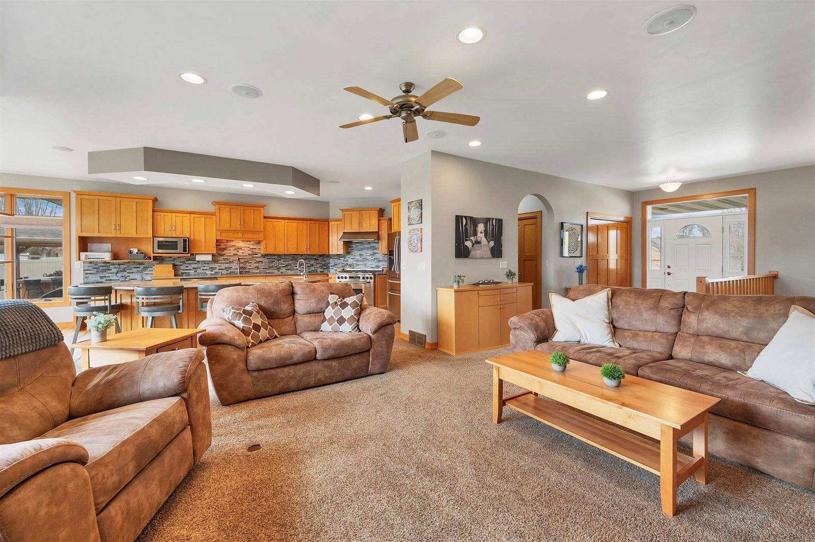 1520 Belle Plane Circle, Howard, WI 54313