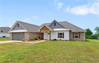 164 Rob Lee Street, Moundville, AL 35474