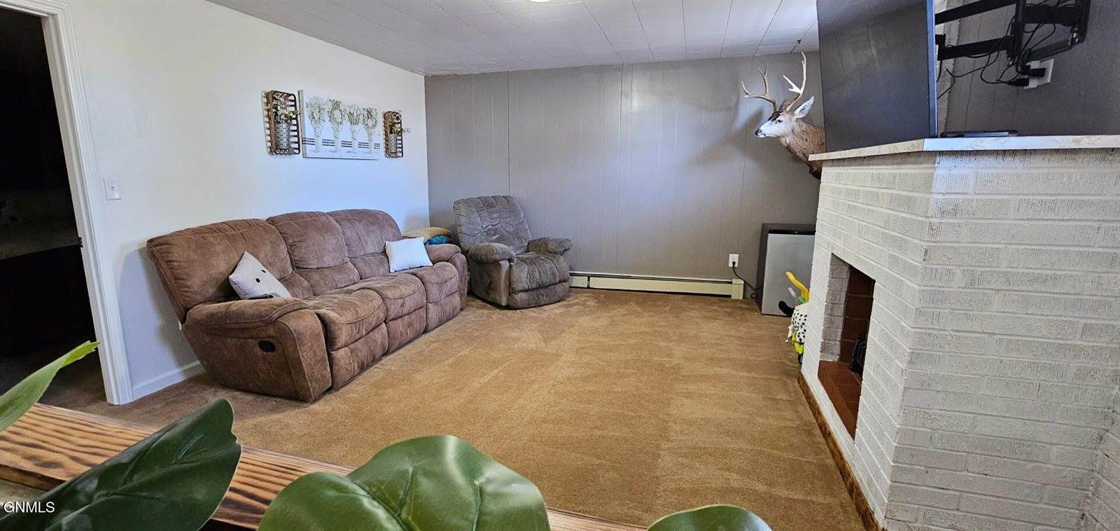 1013 5th Avenue NW, Mandan, ND 58554