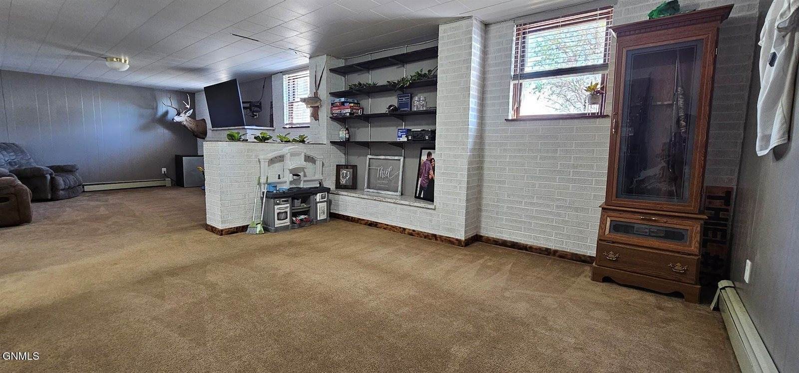 1013 5th Avenue NW, Mandan, ND 58554