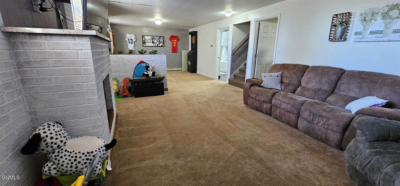 1013 5th Avenue NW, Mandan, ND 58554