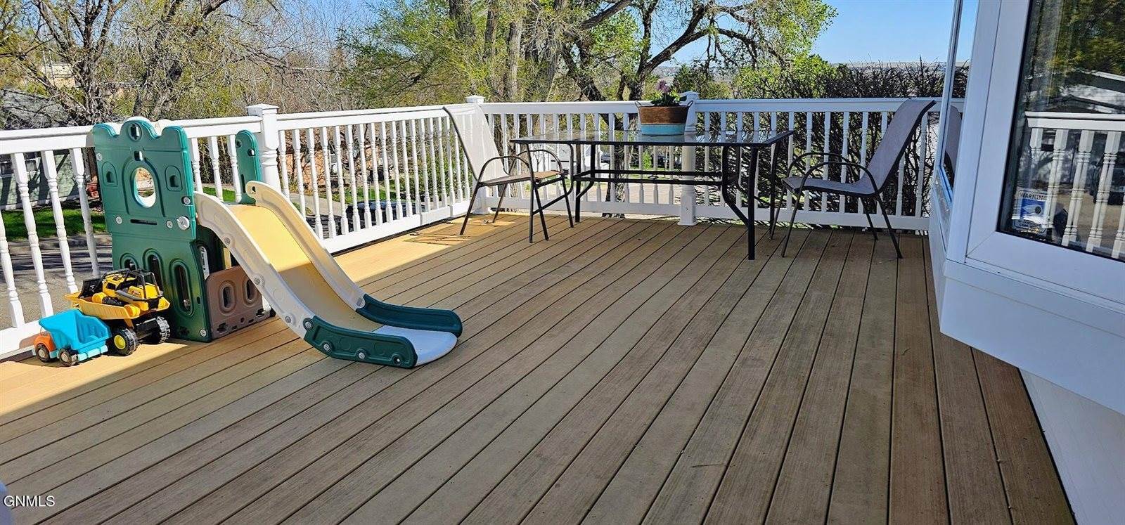 1013 5th Avenue NW, Mandan, ND 58554