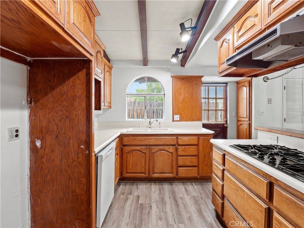 27310 Seco Canyon Road, Saugus, CA 91350