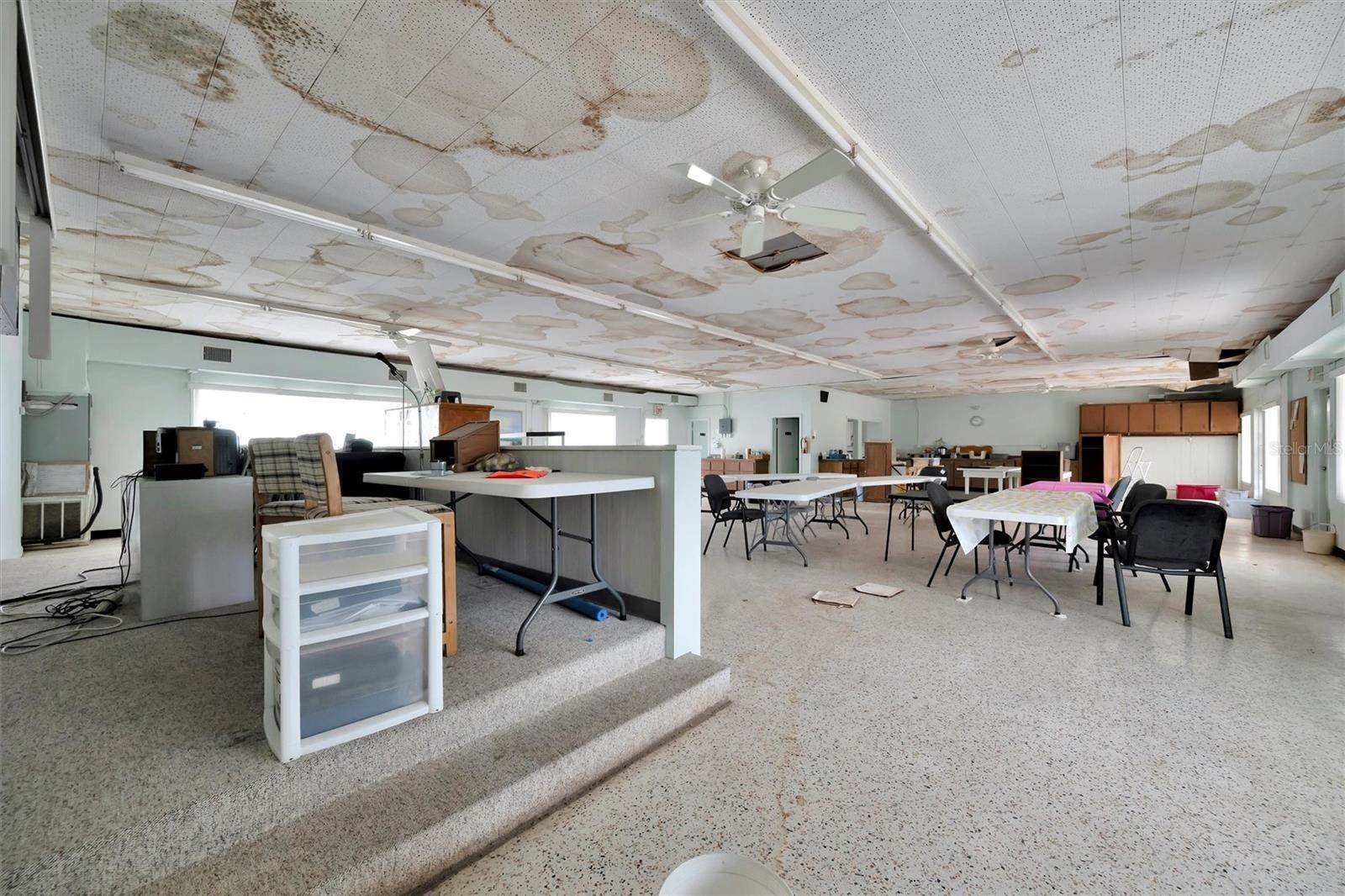 1201 50th Avenue Plaza West, Bradenton, FL 34207