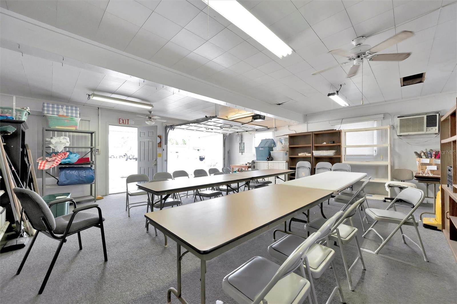 1201 50th Avenue Plaza West, Bradenton, FL 34207