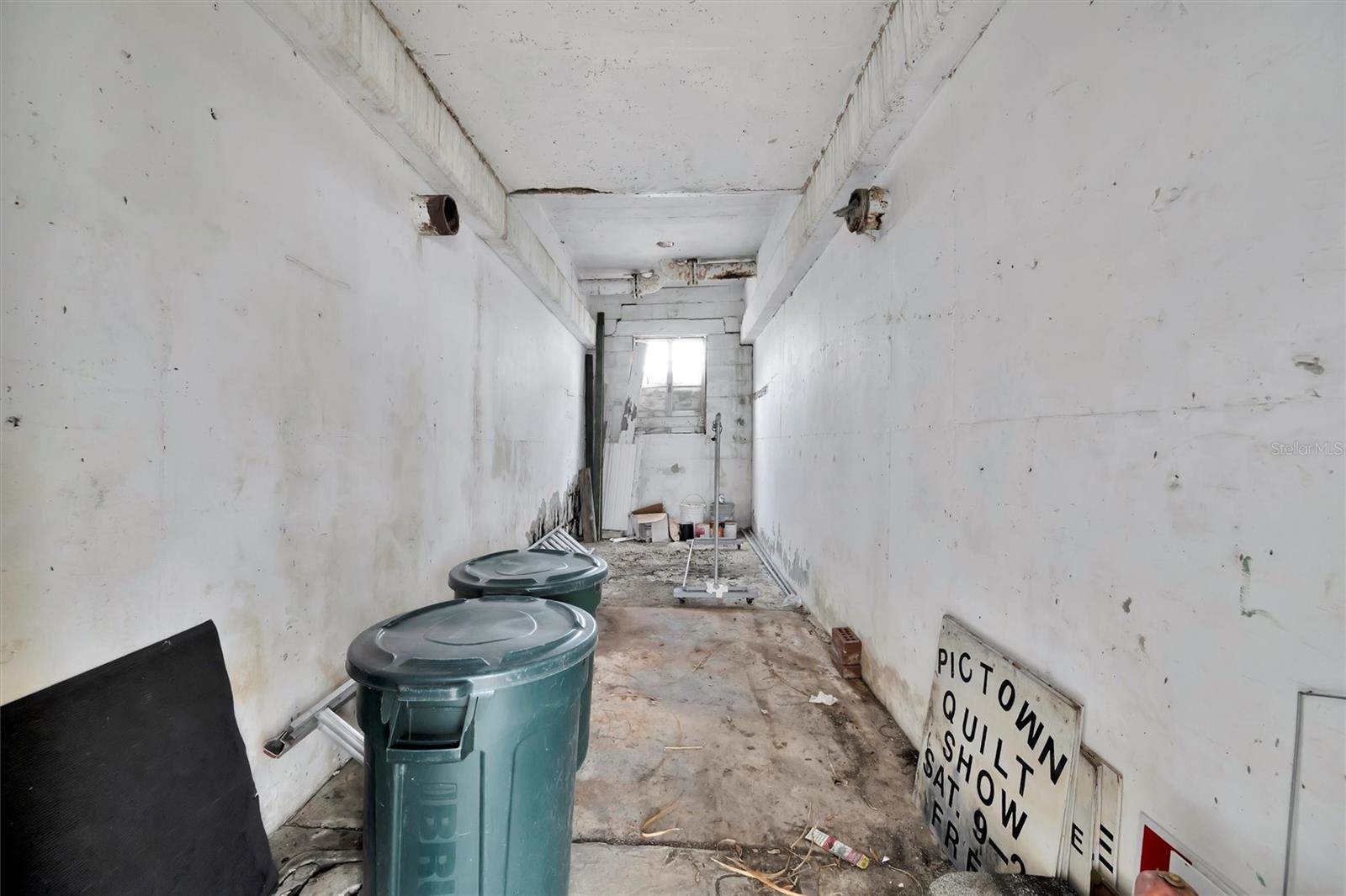 1201 50th Avenue Plaza West, Bradenton, FL 34207