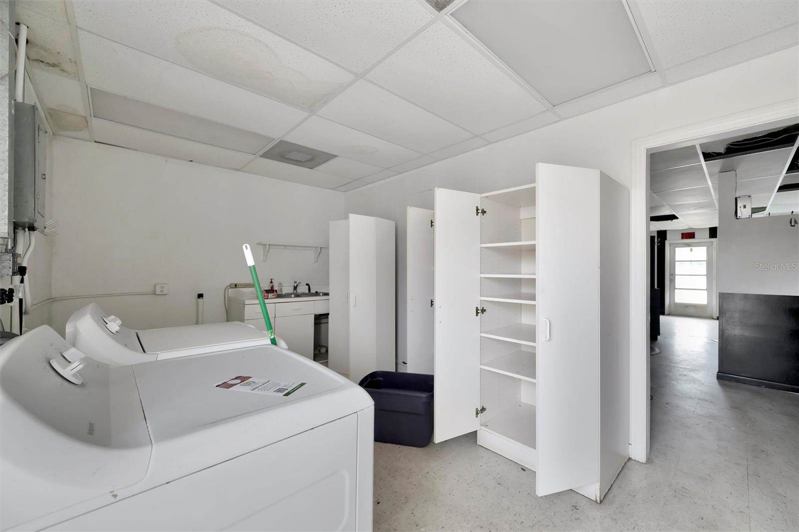 1201 50th Avenue Plaza West, Bradenton, FL 34207