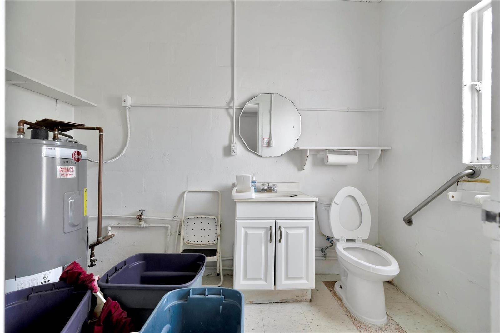 1201 50th Avenue Plaza West, Bradenton, FL 34207