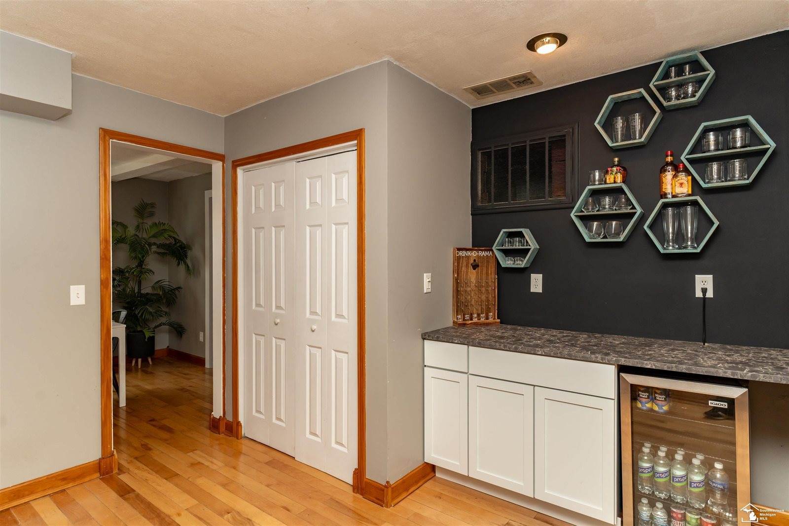 13802 Biscayne Avenue, Monroe, MI 48161