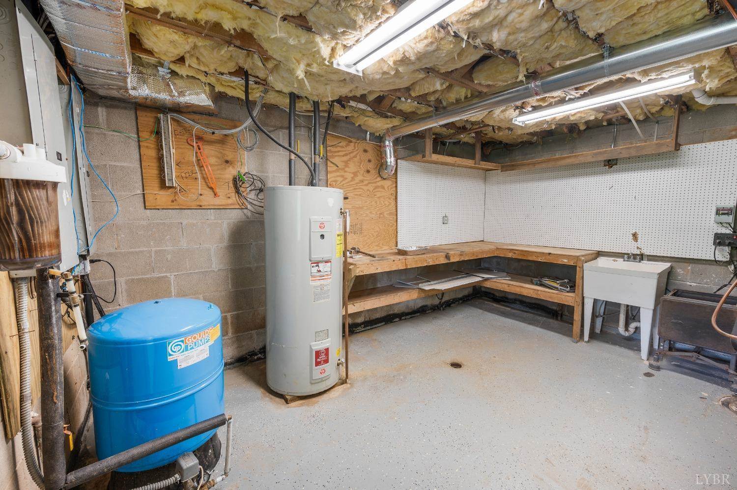 216 Trents Landing Road, Madison Heights, VA 24572