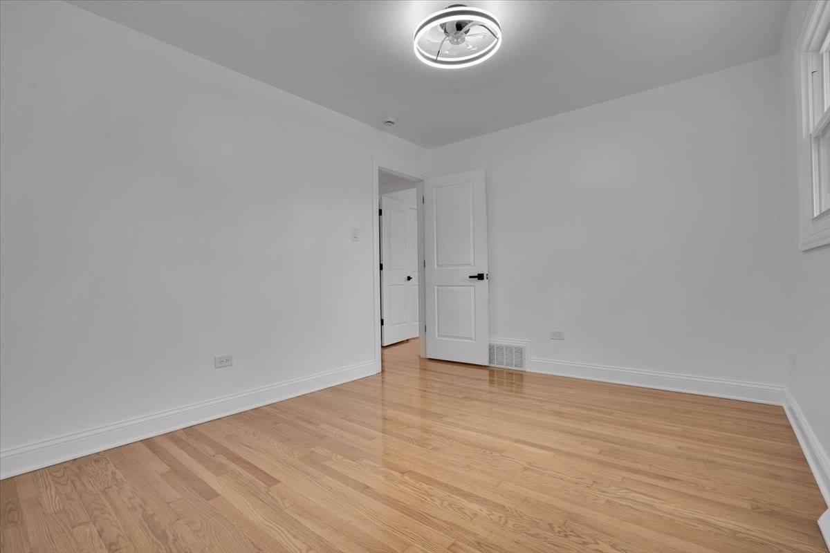 2720 West Seipp Street, Chicago, IL 60652