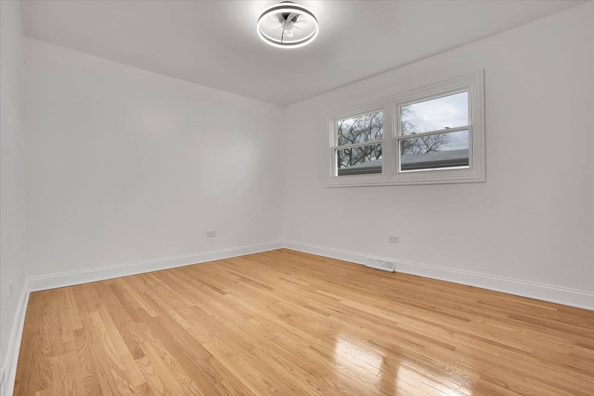 2720 West Seipp Street, Chicago, IL 60652
