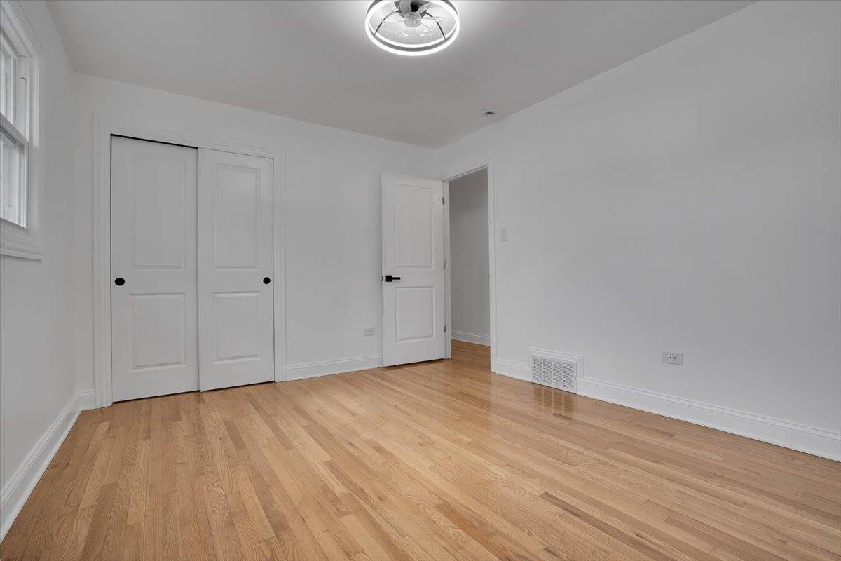 2720 West Seipp Street, Chicago, IL 60652