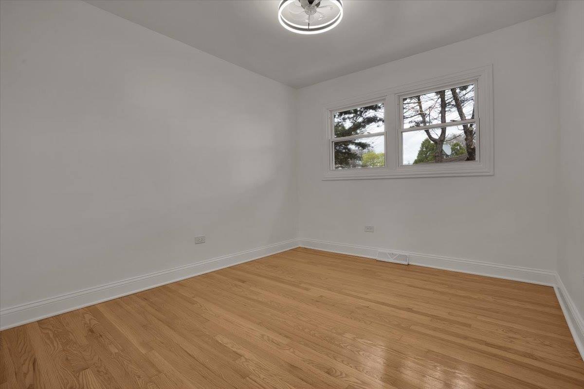 2720 West Seipp Street, Chicago, IL 60652