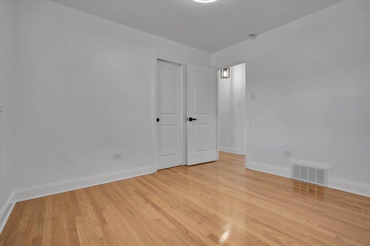 2720 West Seipp Street, Chicago, IL 60652