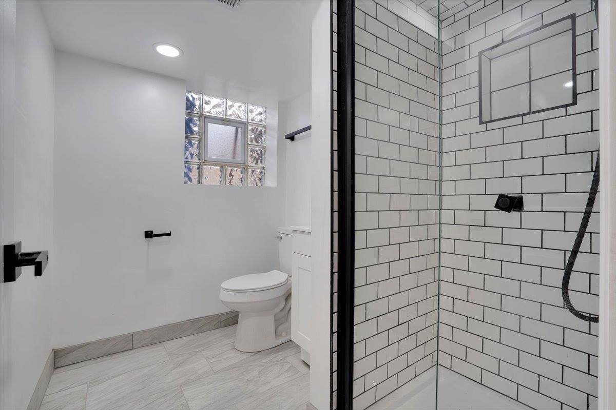 2720 West Seipp Street, Chicago, IL 60652
