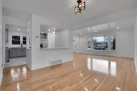 2720 West Seipp Street, Chicago, IL 60652