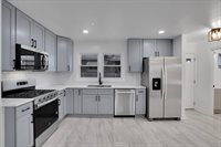 2720 West Seipp Street, Chicago, IL 60652