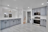 2720 West Seipp Street, Chicago, IL 60652