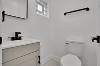 2720 West Seipp Street, Chicago, IL 60652