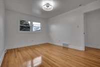 2720 West Seipp Street, Chicago, IL 60652