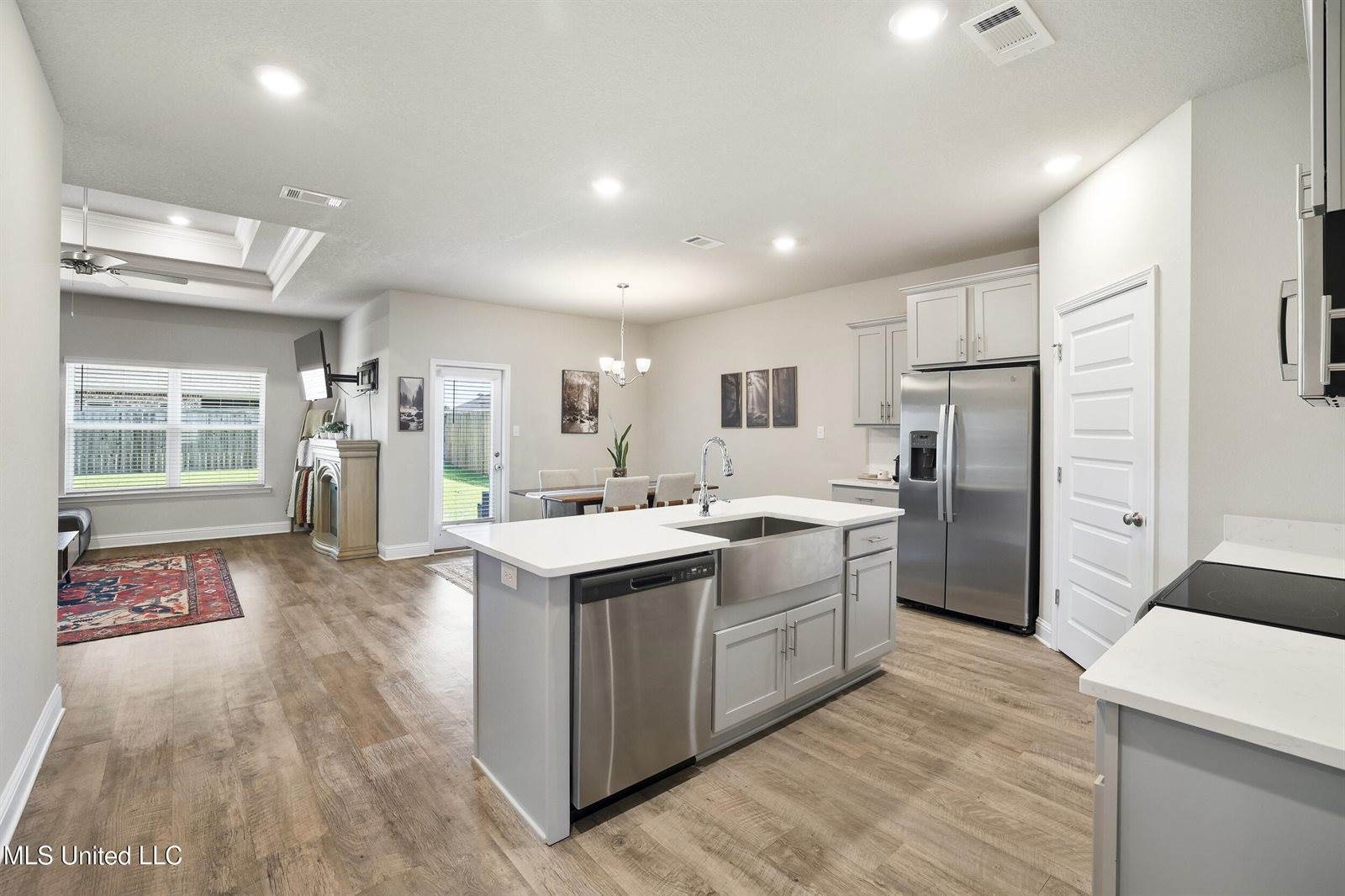 7380 Shearwater Way, Ocean Springs, MS 39564