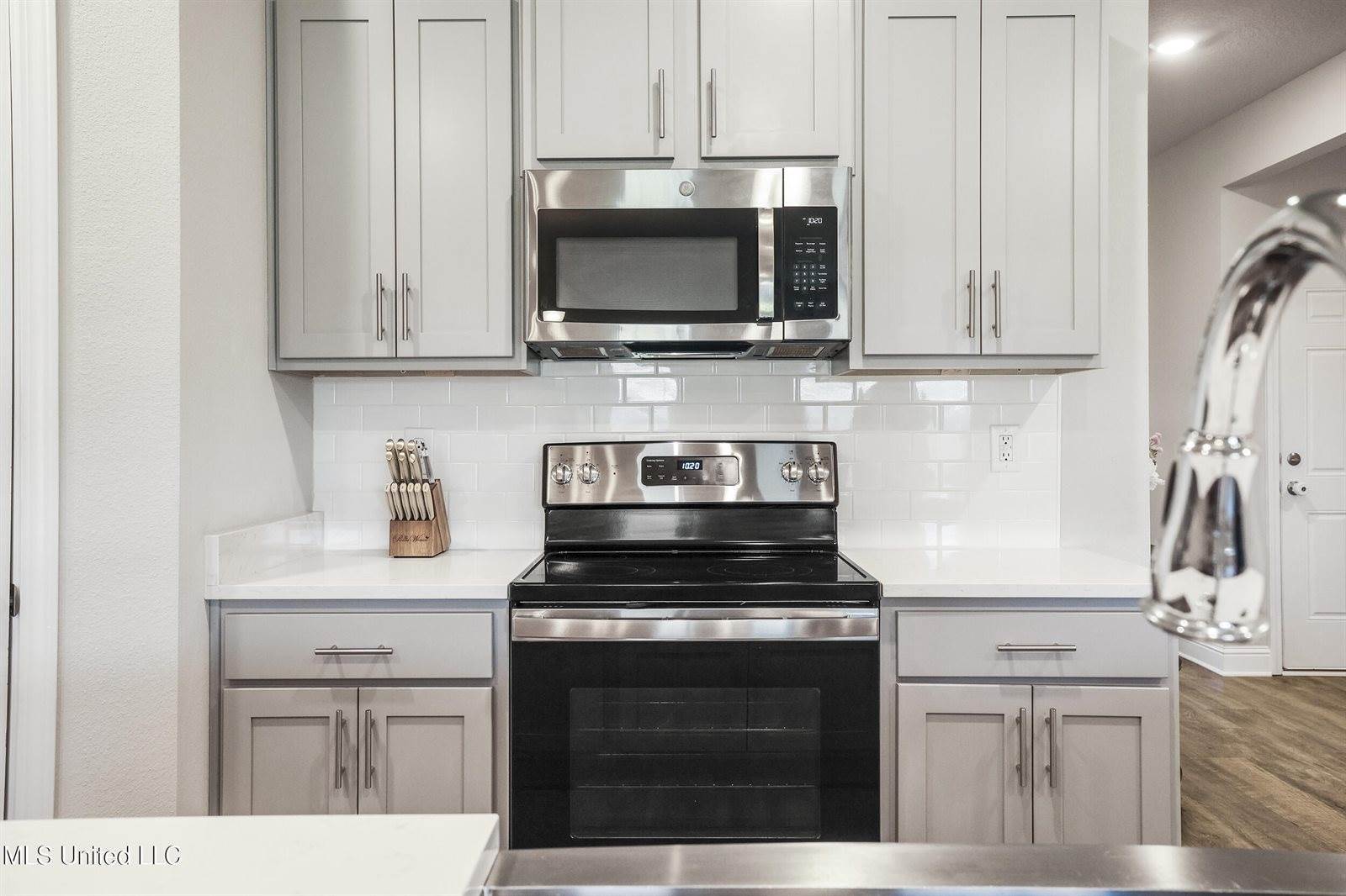 7380 Shearwater Way, Ocean Springs, MS 39564