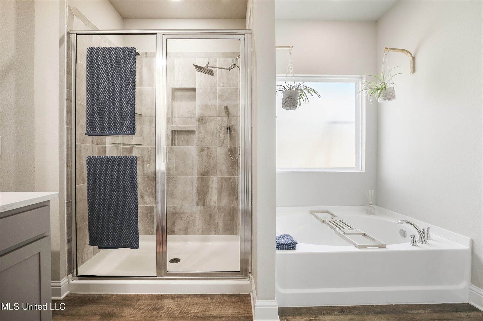 7380 Shearwater Way, Ocean Springs, MS 39564