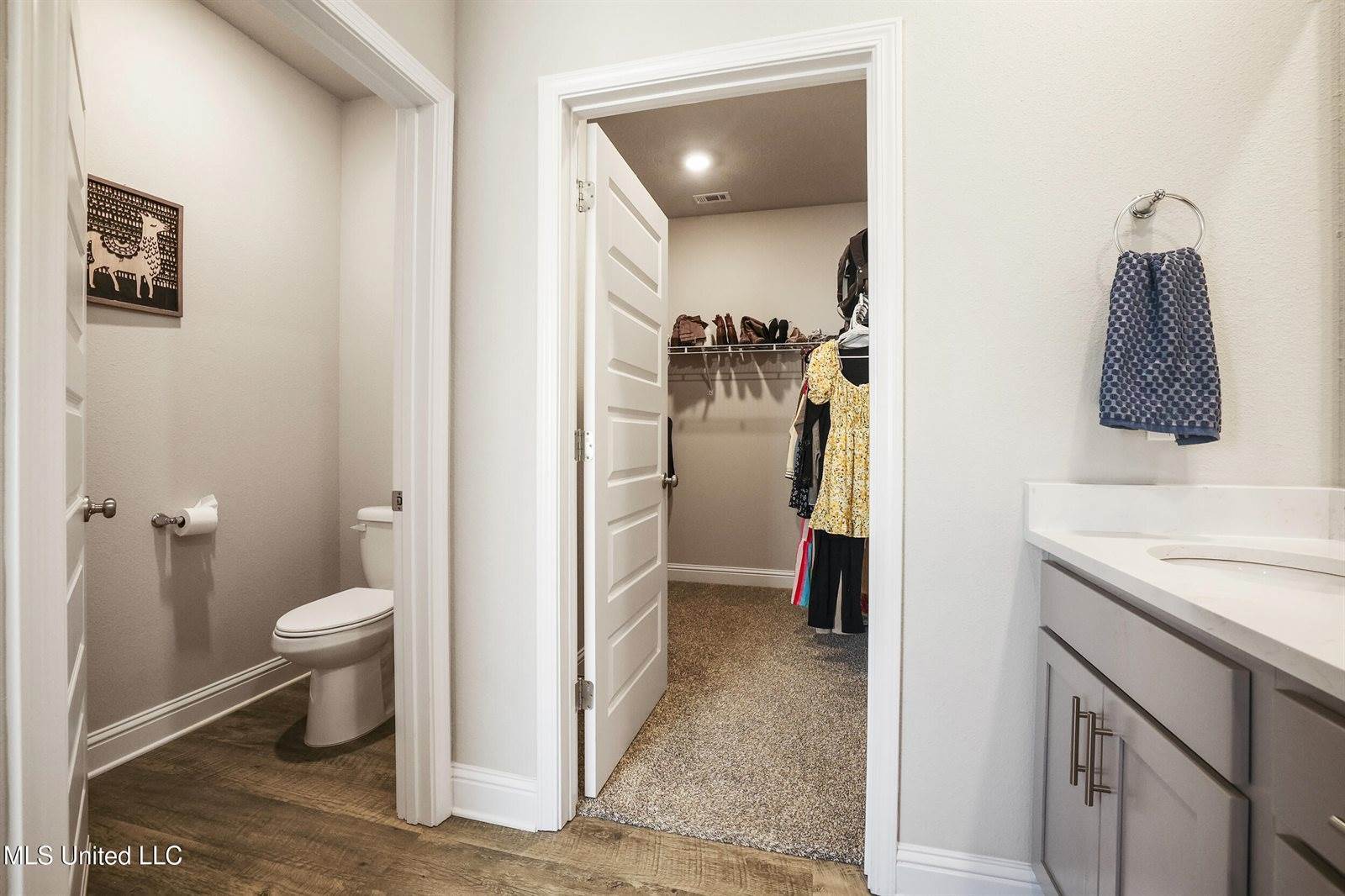 7380 Shearwater Way, Ocean Springs, MS 39564