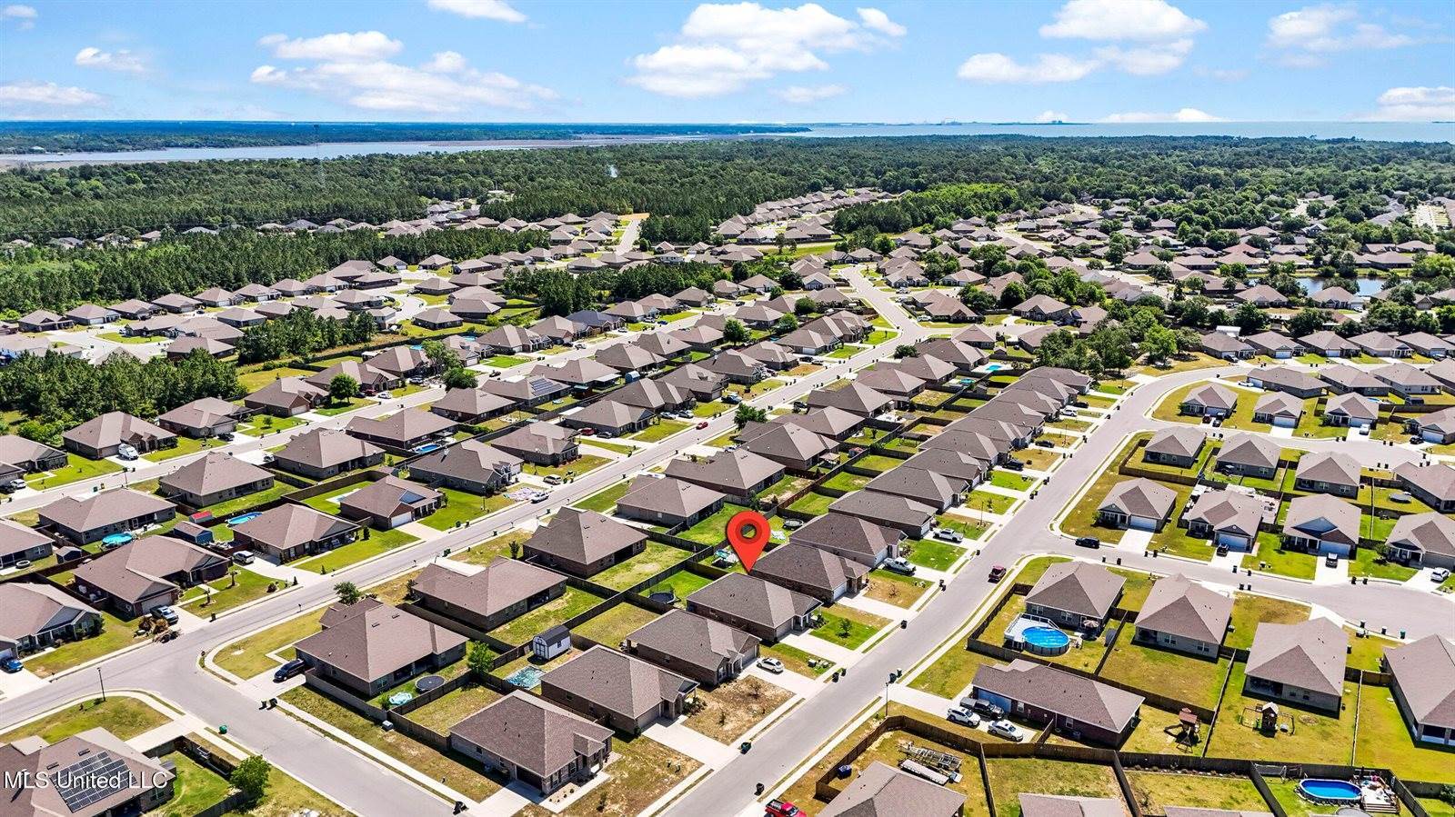 7380 Shearwater Way, Ocean Springs, MS 39564