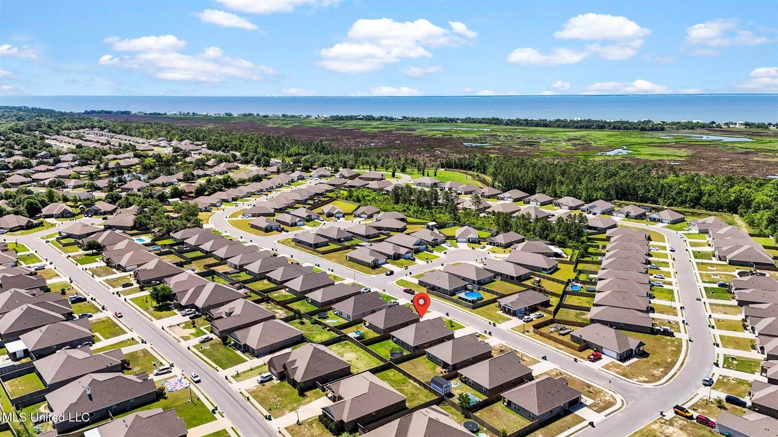 7380 Shearwater Way, Ocean Springs, MS 39564