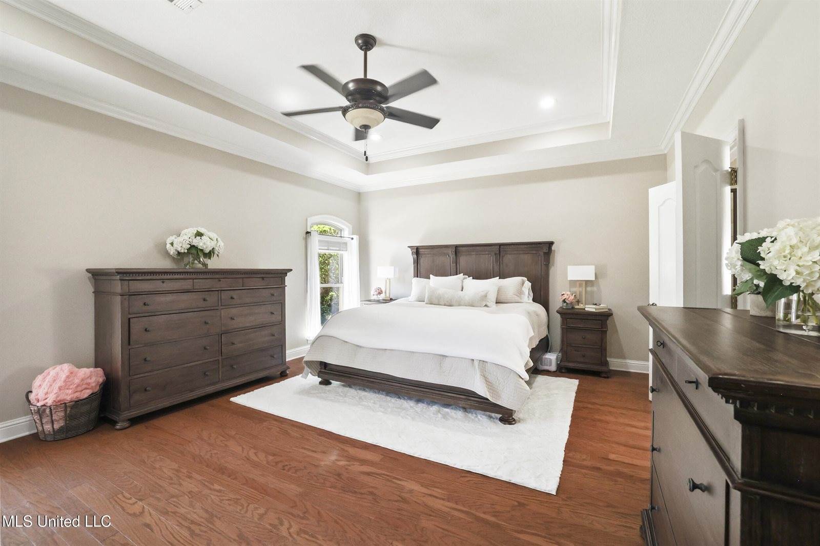 1914 Shelby Lane, Ocean Springs, MS 39564