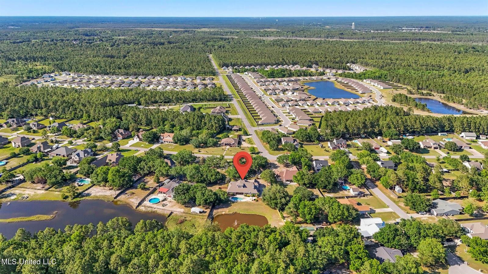 1914 Shelby Lane, Ocean Springs, MS 39564