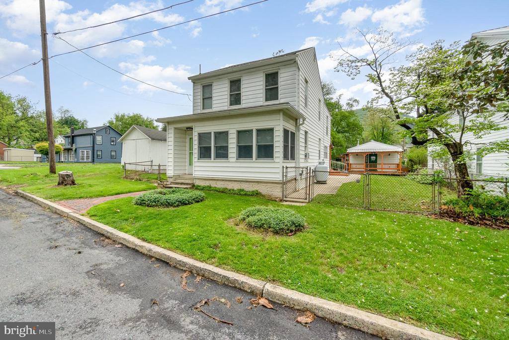 307 Church Street, Dauphin, PA 17018