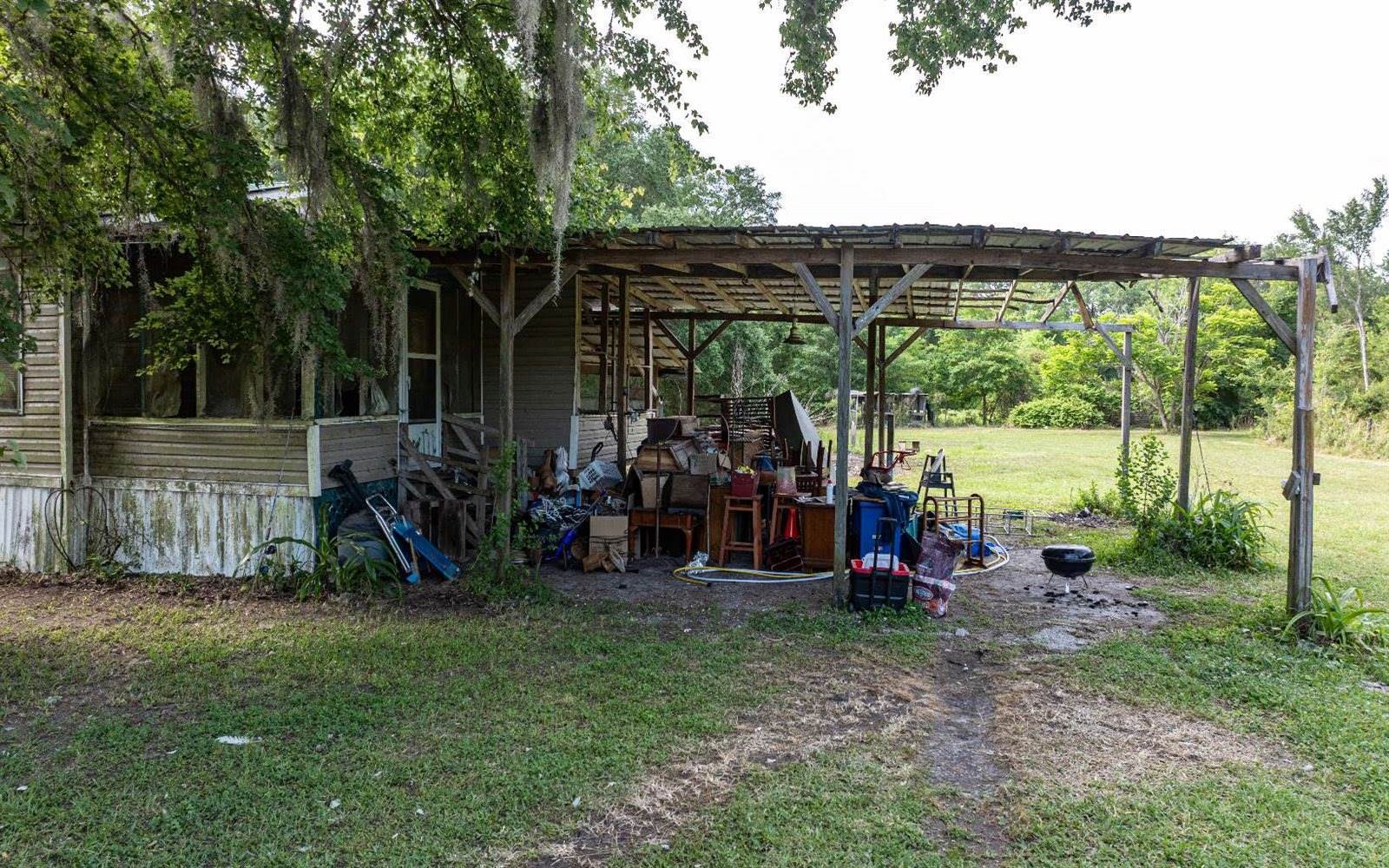 1216 SE Myrtis Road, Lake City, FL 32024