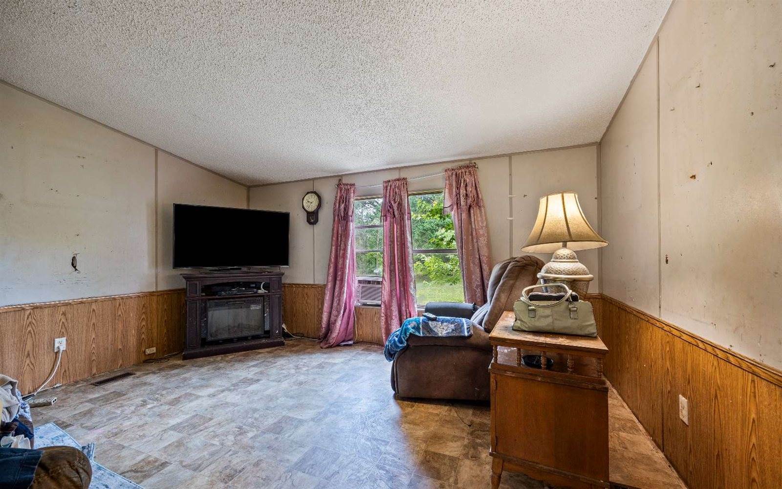 1216 SE Myrtis Road, Lake City, FL 32024